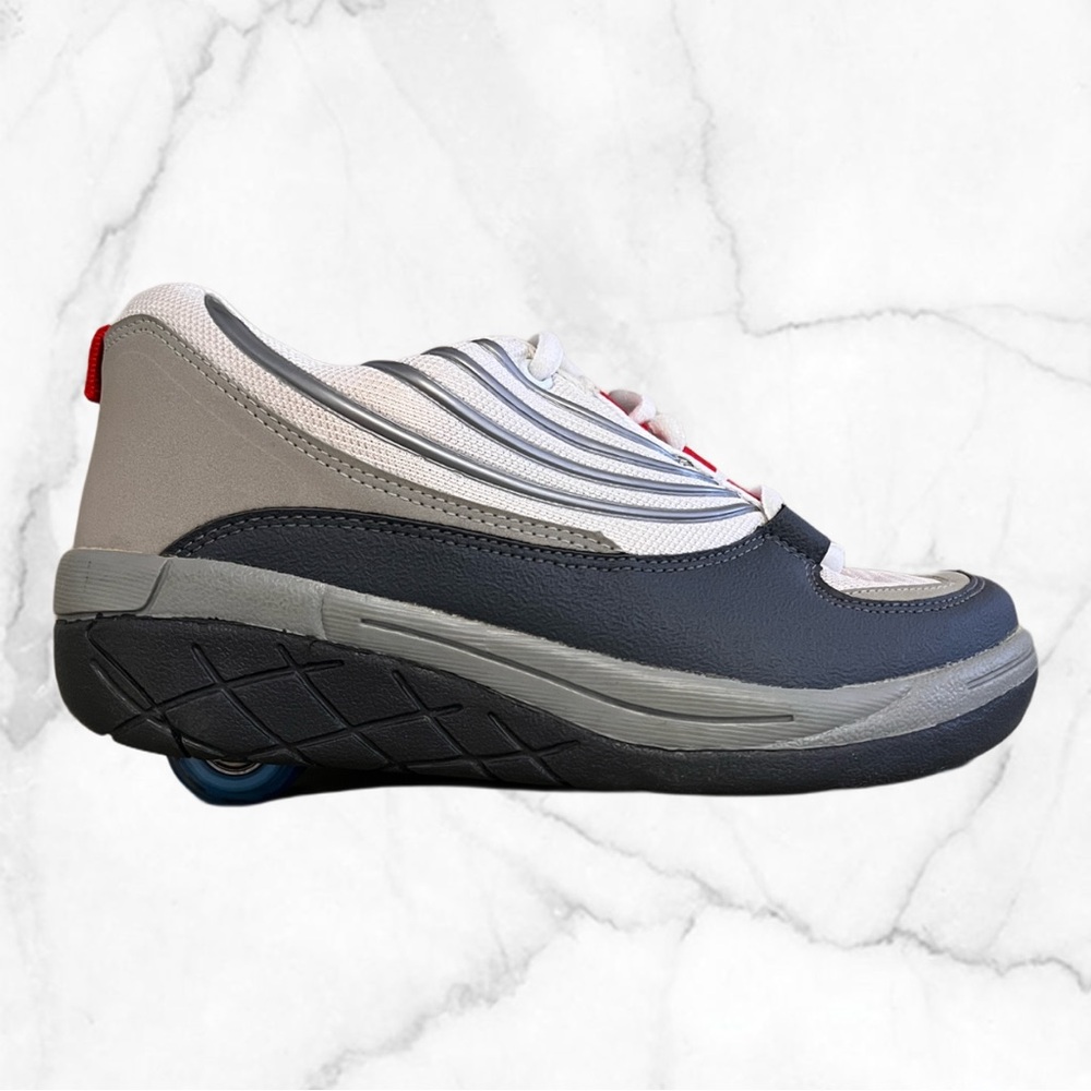 Heelys Wheeled Sneakers EUR 38
